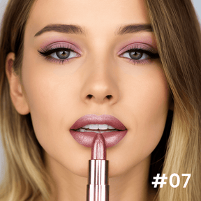 Velvet Glow Lipstick Shine - Brilho Sofisticado e Cor Intensa Que Valoriza Seus Lábios.